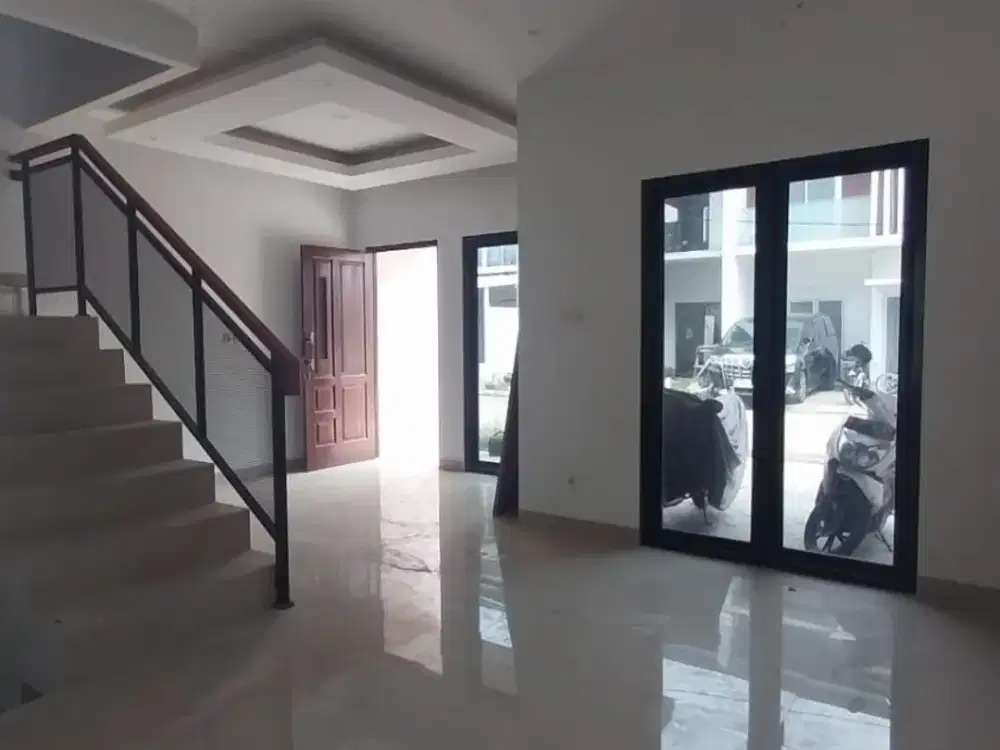 Rumah Minimalis Modern, 2 Lantai di Grand West Residence, Perwira Bekasi