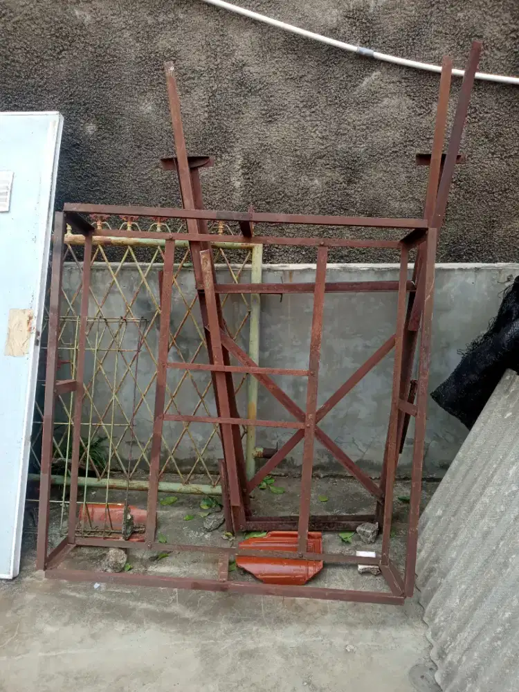 Menara toren besi tinggi 1.8m