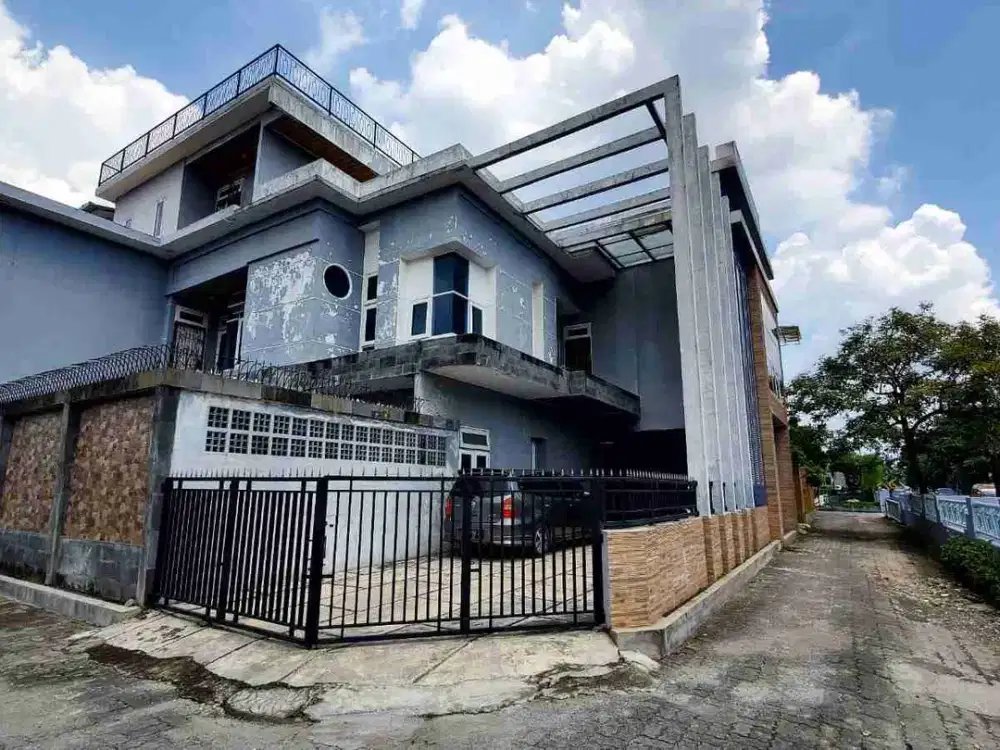Rumah Dalam Komplek Kuswari Medan