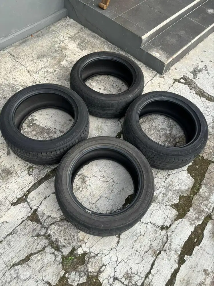 BAN MOBIL DUNLOP SP SPORT LM705 BEKAS 235/50 R18 4 PCS