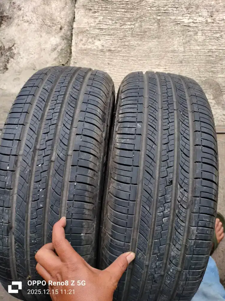 Jual ban copotan mrek GT radial savero suv ukuran 215 60 R17 kond 95%