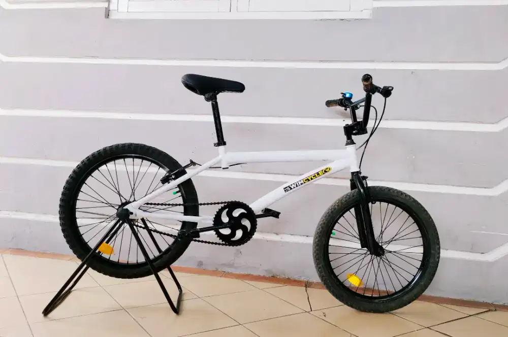 Sepeda BMX merek wimcycle uk'20 hrg 450rb net