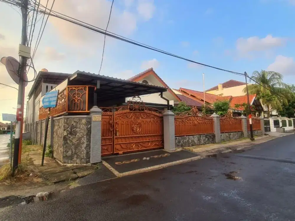 Rumah Terawat Komplek Elang Malindo Curug Indah Jatiwaringin Jakarta Timur