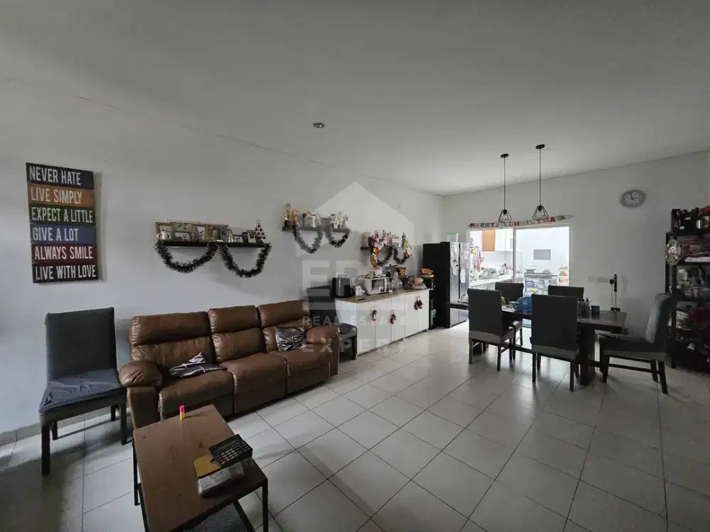 Cluster Terdepan Jakarta Garden City, Rumah 2lt Sudah Renovasi