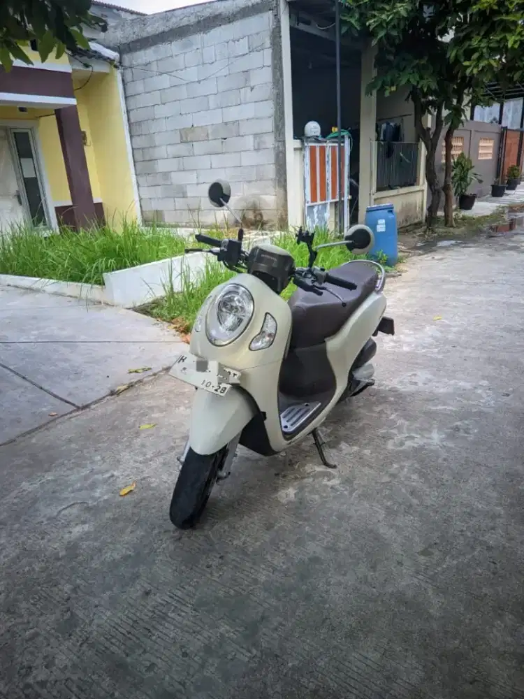 Jual motor scoopy tahun 2023