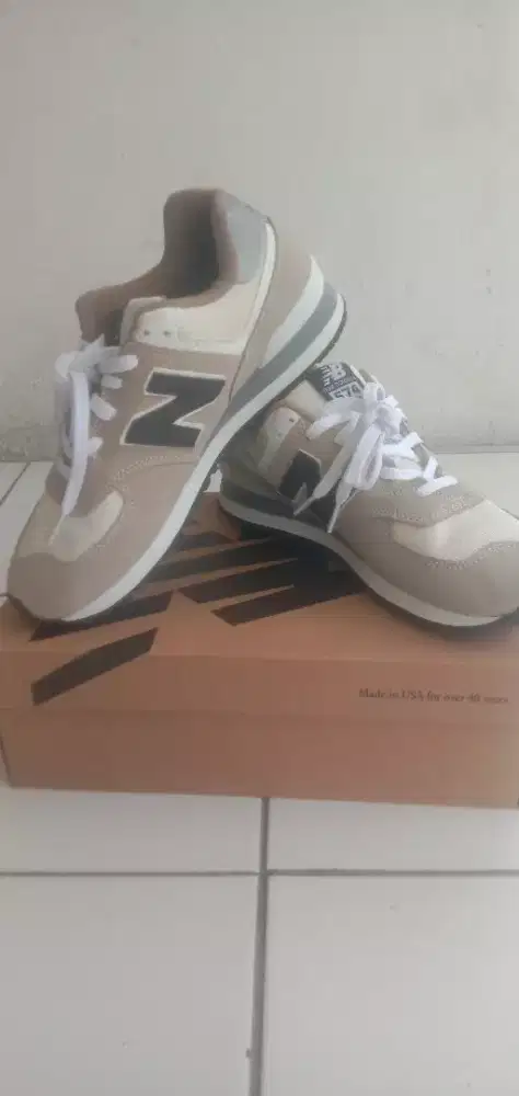 Sepatu New balance 574