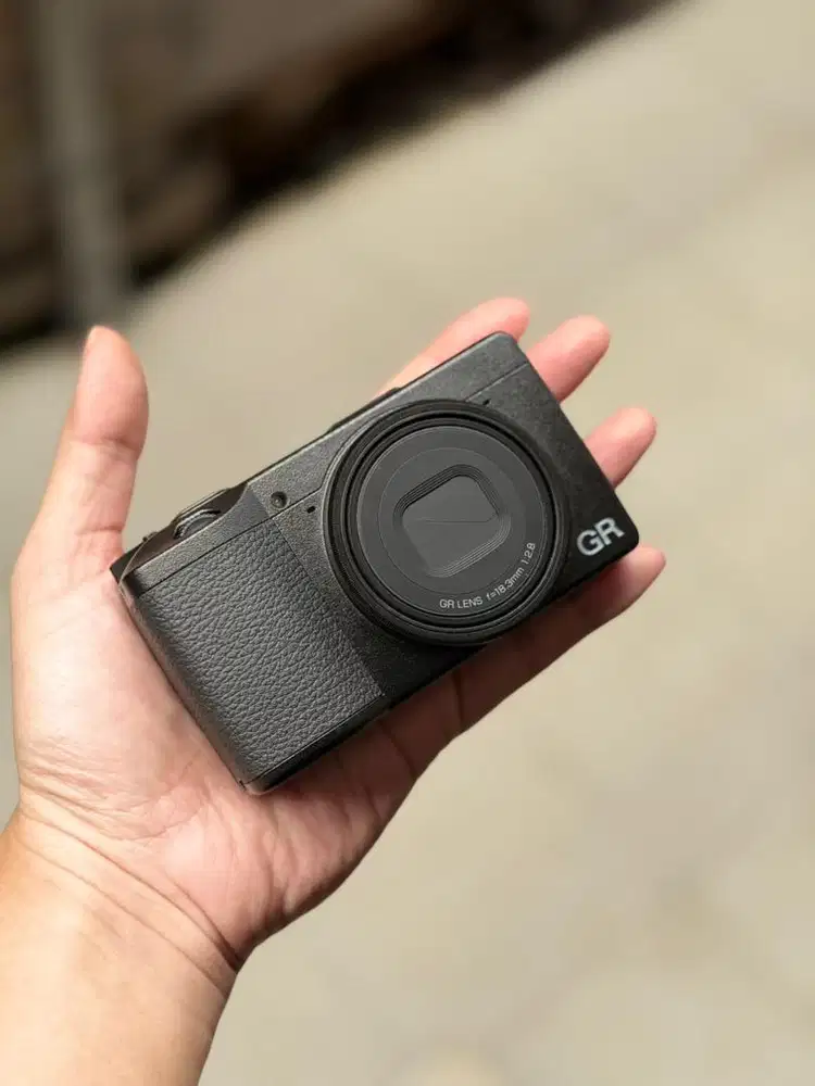 RICOH GR III HDF - GARANSI RESMI