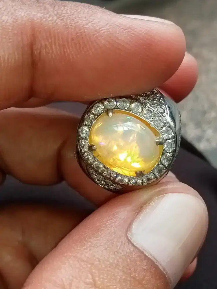 Kalimaya Ethopia cream Opal 2,51crt