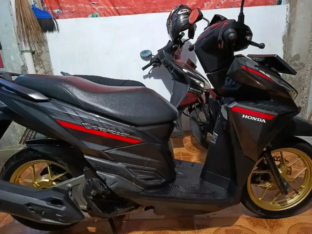 VARIO 125 LED OLD 2017 Abu/Hitam