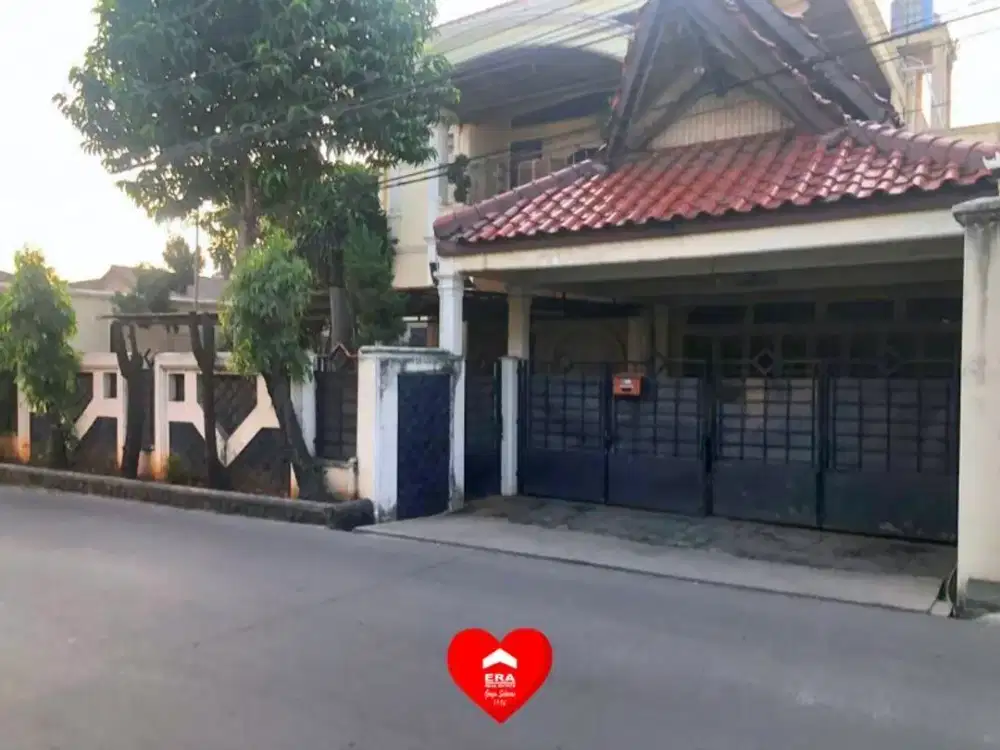 Rumah ada Kolam Renang di Jatibening Baru, Bekasi