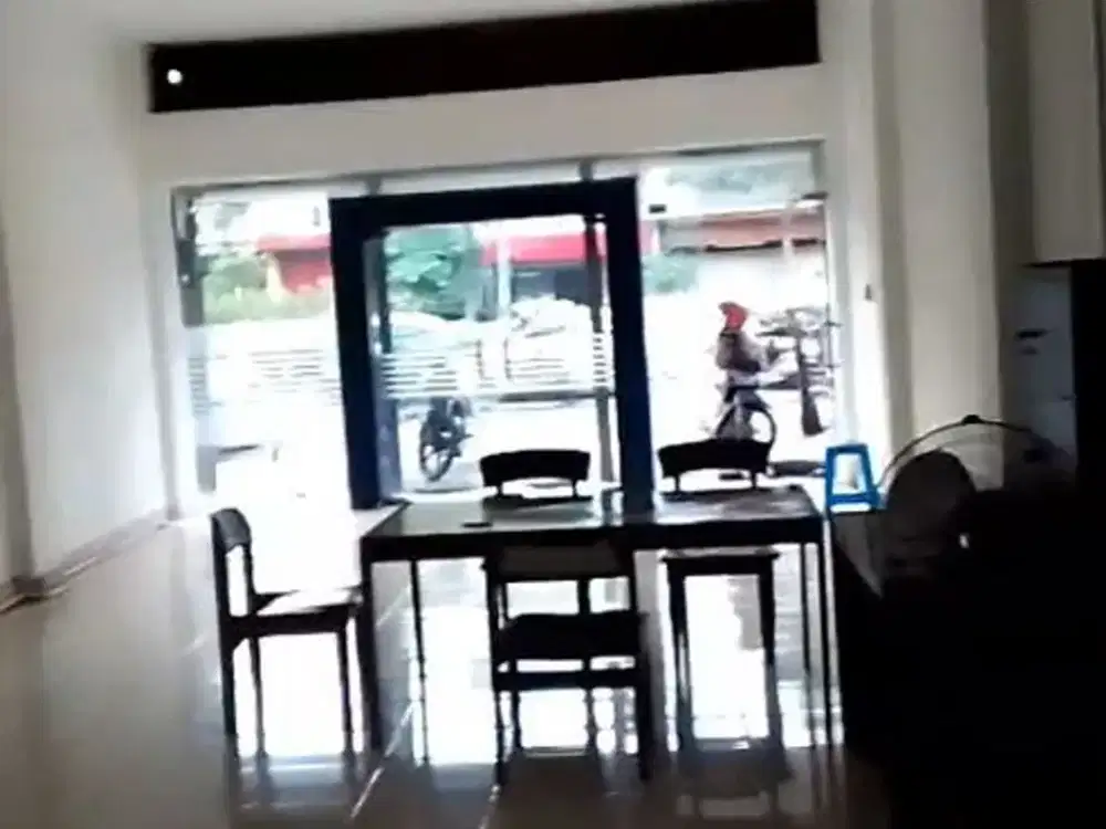 DIJUAL CEPAT  RUKO DI PUSAT KOTA SURABAYA DI JLN.KEDUNGDORO DEKAT PEREMPATAN BLAURAN-EMBONG MALANG - TIDAR