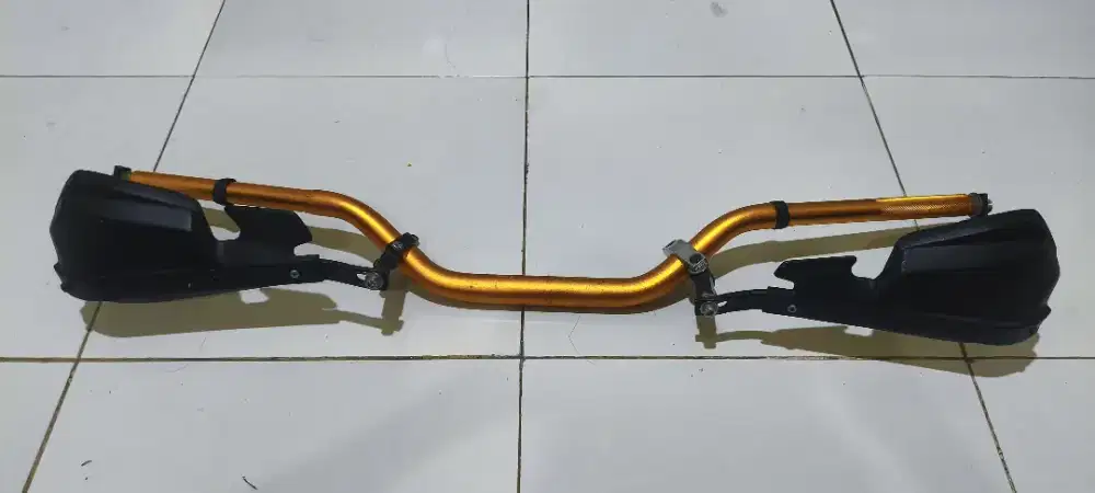 Stang/handlebar/fatbar delkevic + hand guard barkbuster