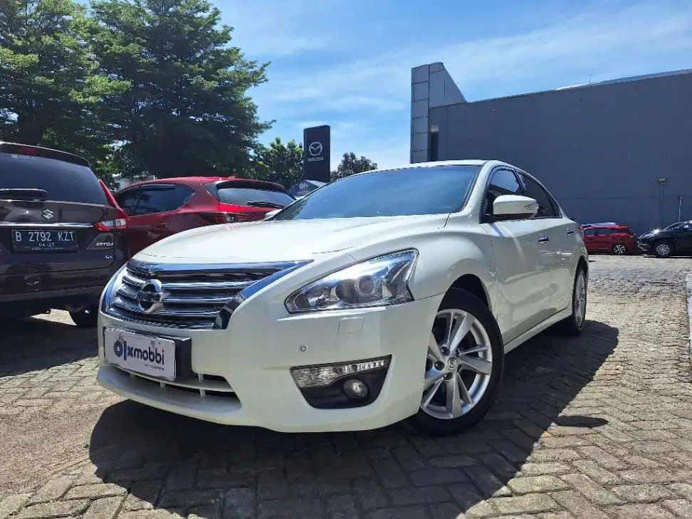 LOW DP Nissan Teana 2.5 XV Bensin-AT 2015 STS