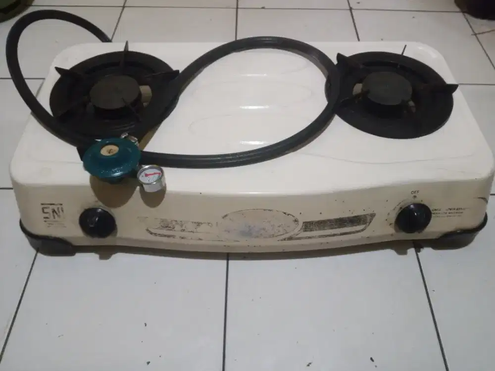 Kompor gas Quantum 2 tungku + selang regulator