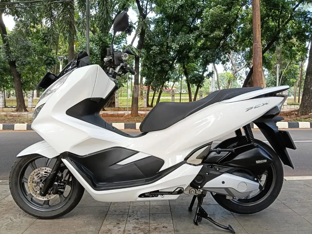 DIJUAL CASH HONDA PCX 150 CBS ISS THN 2018 PJK IDUP SIAP PAKAI