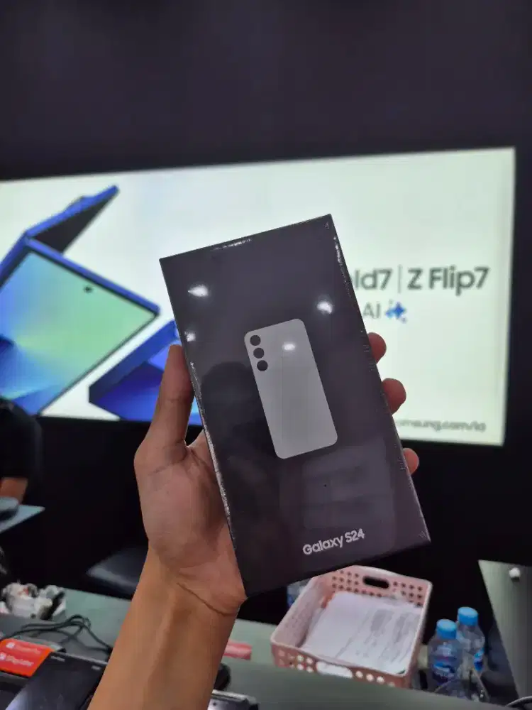 Samsung S24 8/256 Grey