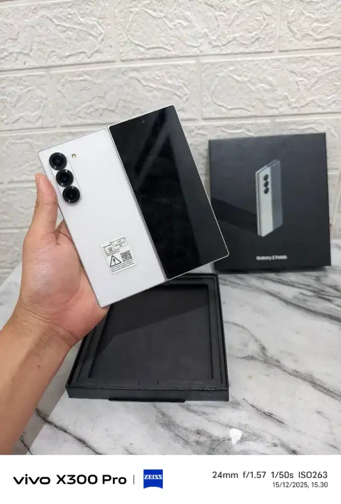 Samsung Zfold 6 12/TB exlcusive white like new