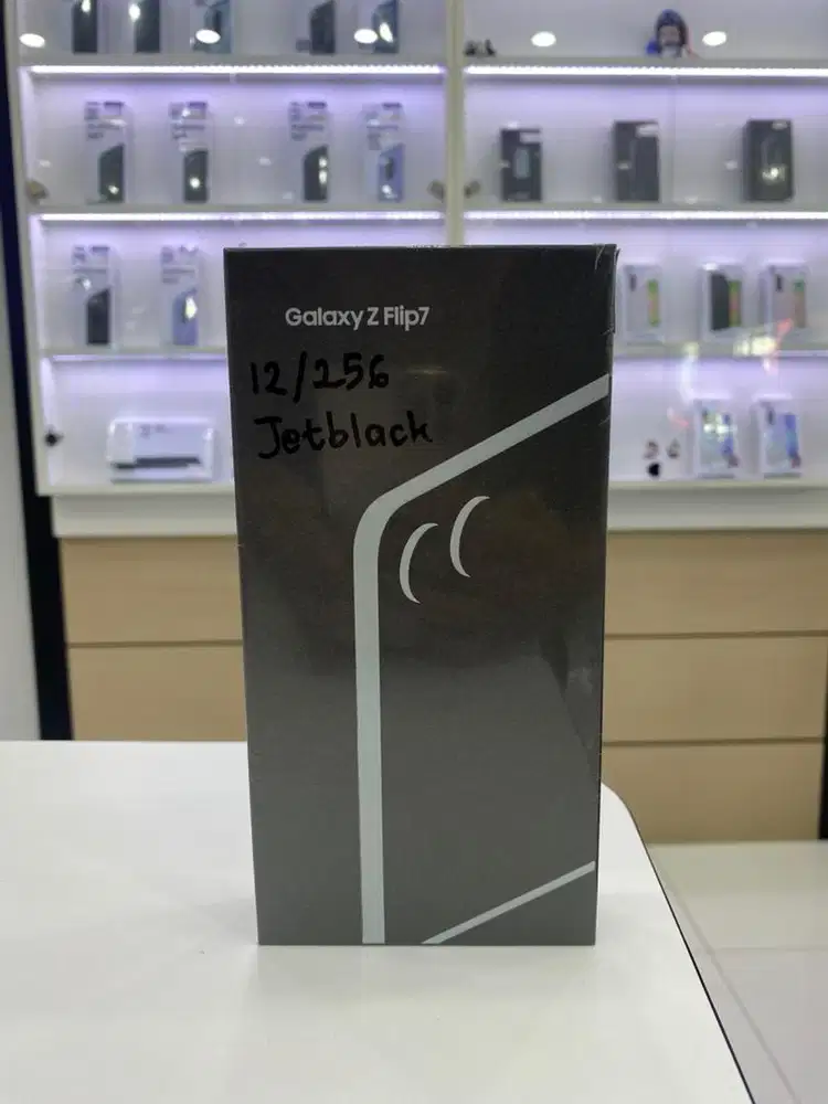 Samsung Z Flip 7 12/256 GB