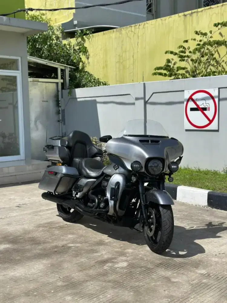 Harley Ultra Classic CVO 2019