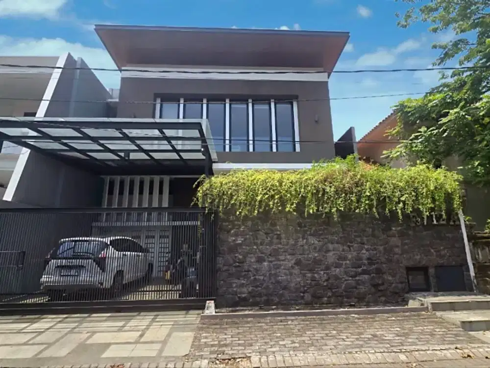 RUMAH ARAYA 1 SEMI FURNISHED ROW 3 MOBIL