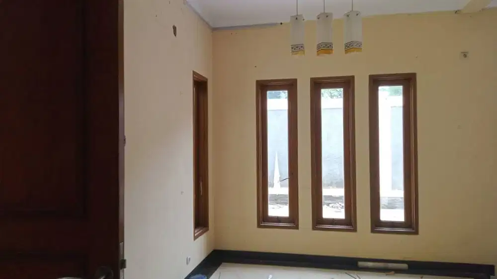 Dijual Ruman Di Taman Beverly Golf Danau Ranau No 25 karawaci