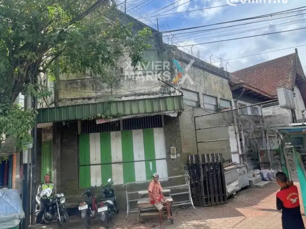 Ruang usaha strategis di poros jalan area pasar besar Klojen Malang
