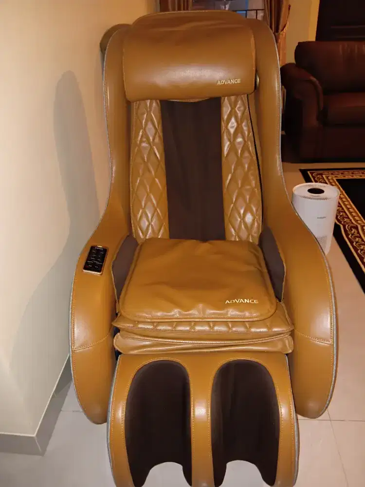 Kursi pijat merek Advance