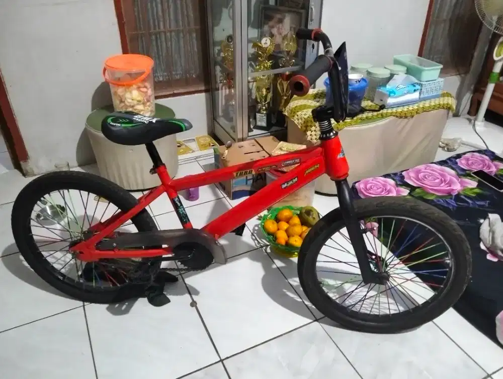 Jual Sepeda bekas BMX UK 20 siap pakai Cijantung Jakarta Timur