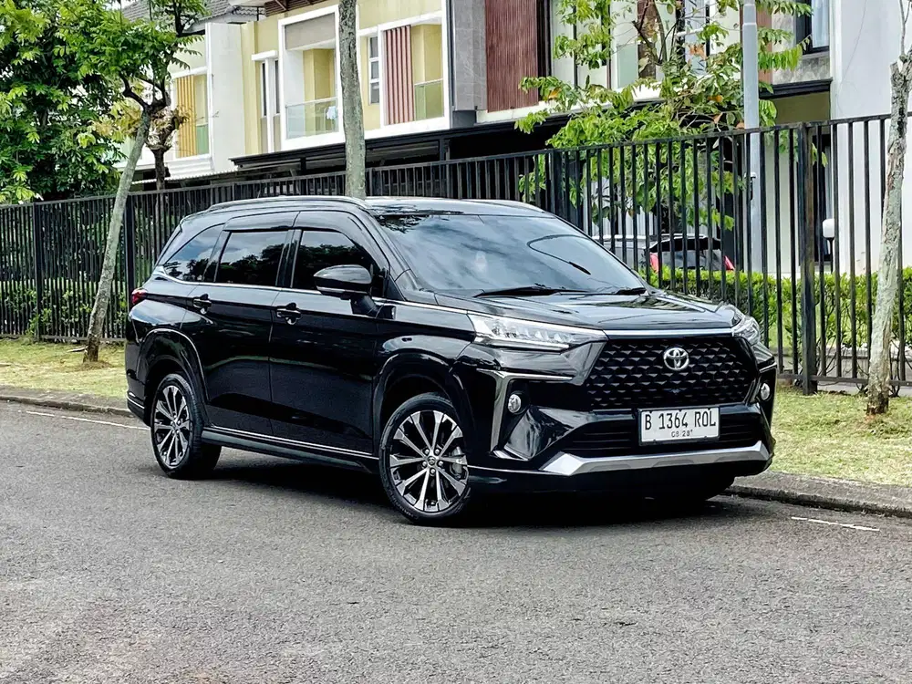 AVANZA VELOZ Q 1.5CVT 2023, Hitam Km 20rban