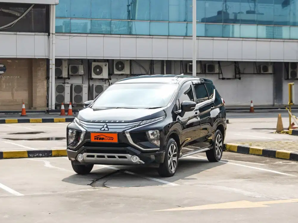MITSUBISHI XPANDER SPORT MATIC 1.5 HITAM 2018
