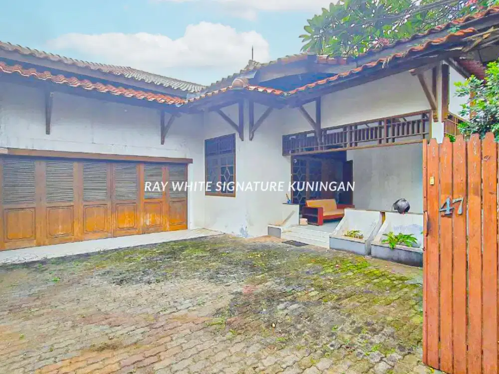 Rumah Klasik denan Lokasi Private dan Strategis di Jaticempaka Pondok Gede