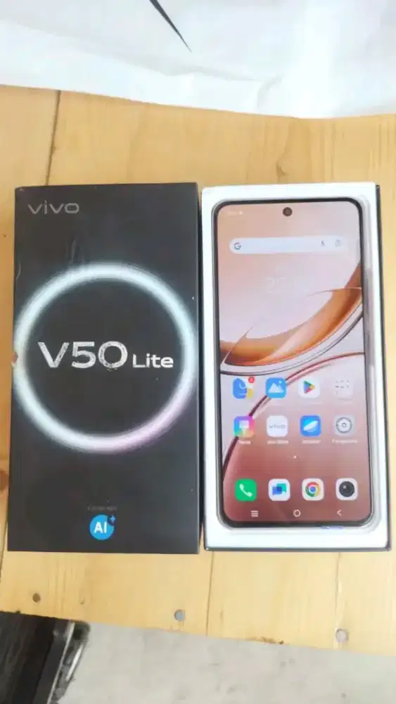 Vivo V50 Lite Ram 8+8GB internal 128GB