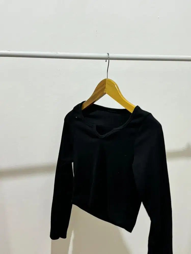 Lengan panjang hitam