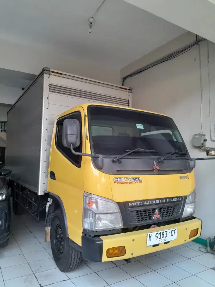 Mitsubishi Colt Diesel FE71L Box