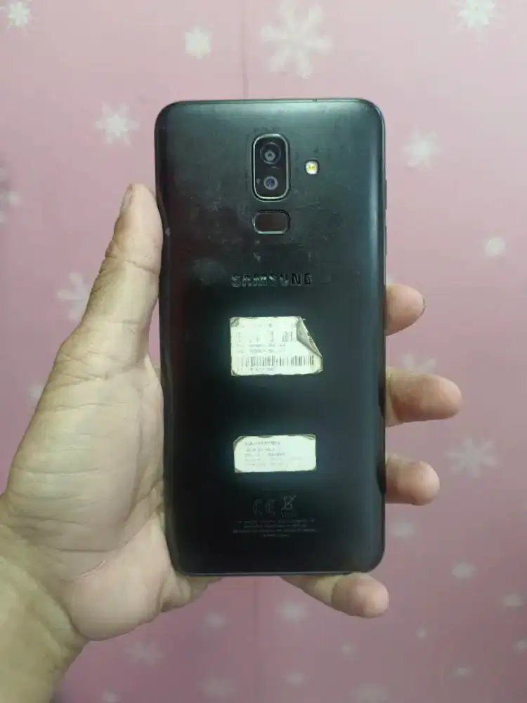 Samsung J8 ram 3/32
HP saja
Mulus