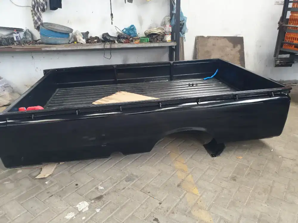 Cari mekanik mobil,tukang las ketok dan tukang cat mobil