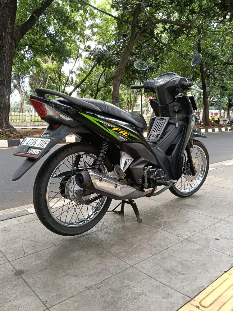 DIJUAL CASH HONDA REVO FIT 110 FI THN 2018 PAJAK OFF 2X SIAP PAKAI