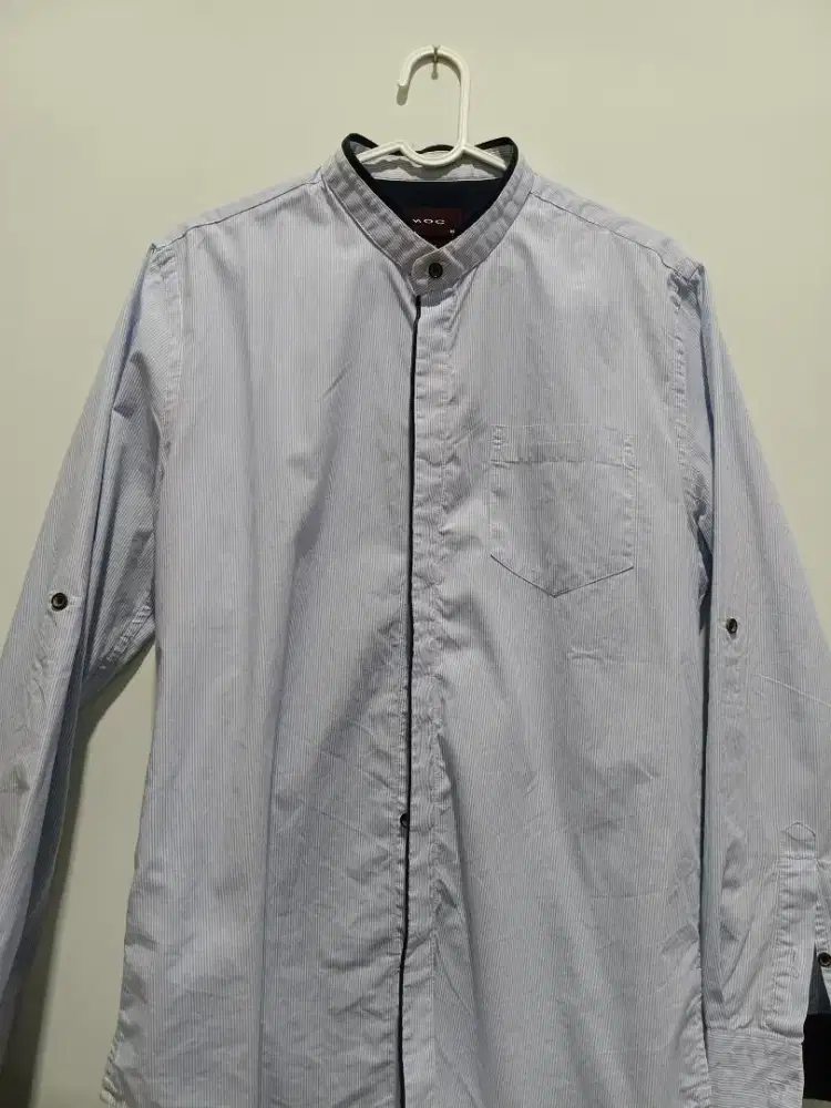 Kemeja brand MOC salur biru muda kerah Shanghai, sz M