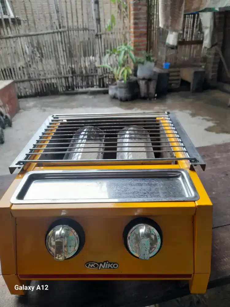 kompor pemanggang/bakaran sosis