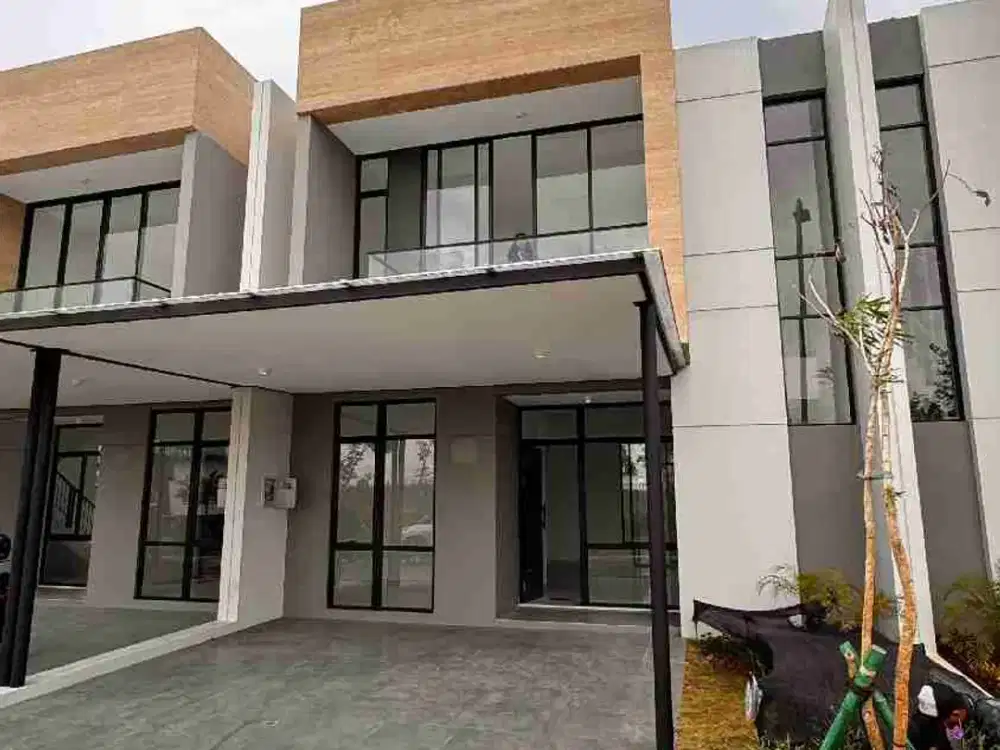 Disewakan Rumah Villa Pasir Putih Pik2 Depan SportClub
