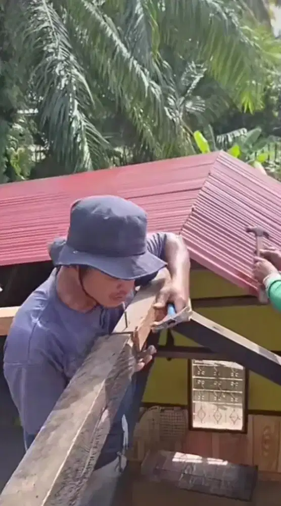 Tukang atap rmh yg bocor