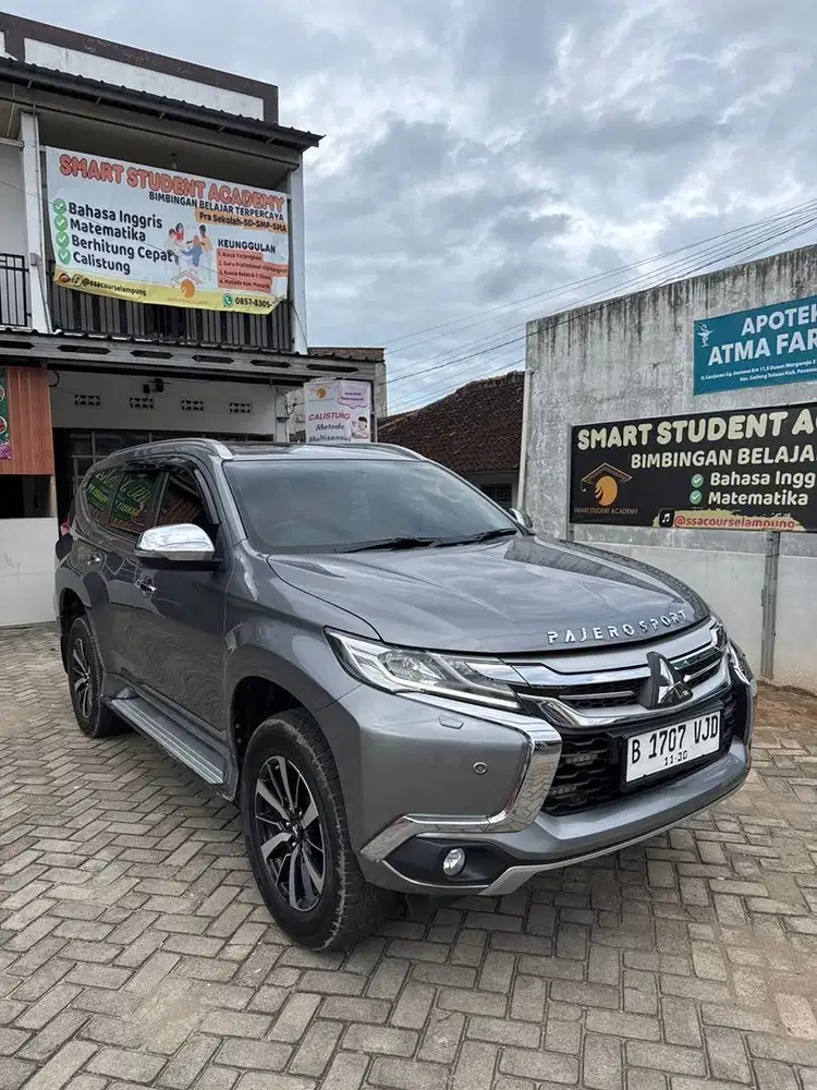 pajero sport dakar 2020 mint condition like new