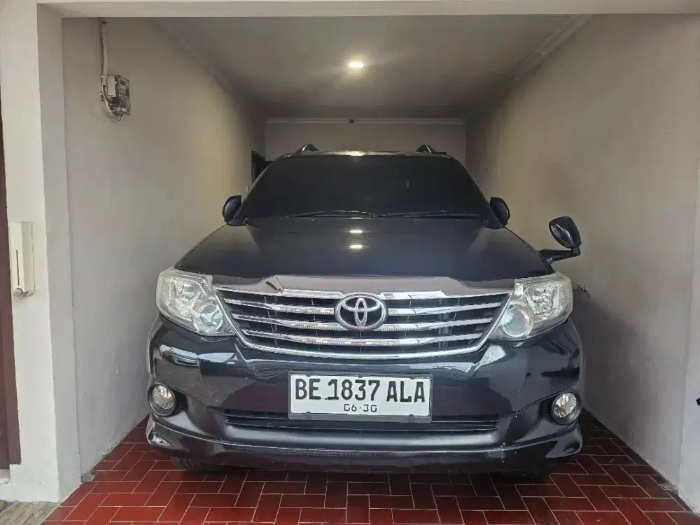 Toyota Fortuner G Diesel A/T 2012