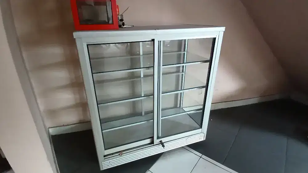 Etalase Kaca Alumunium 100cm
