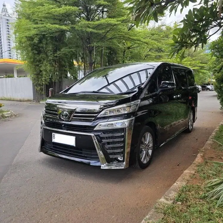 2022 Toyota Vellfire Z CBU Japan KM 49000 Termurah