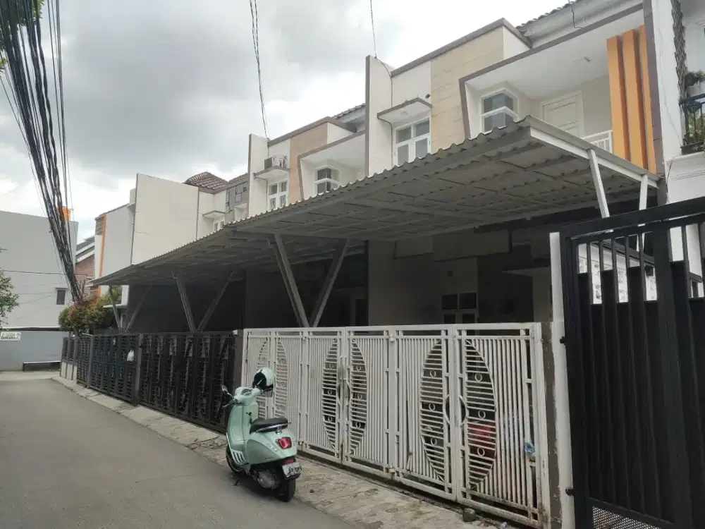 rumah second harga dibawah pasar dekat ke pintu tol, busway dan stasiun kereta api