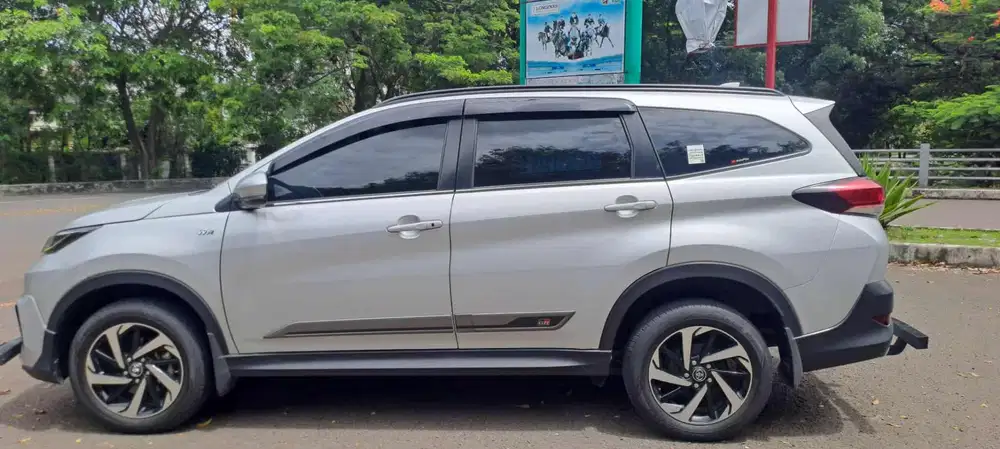 Toyota Rush 2021 Bensin AT