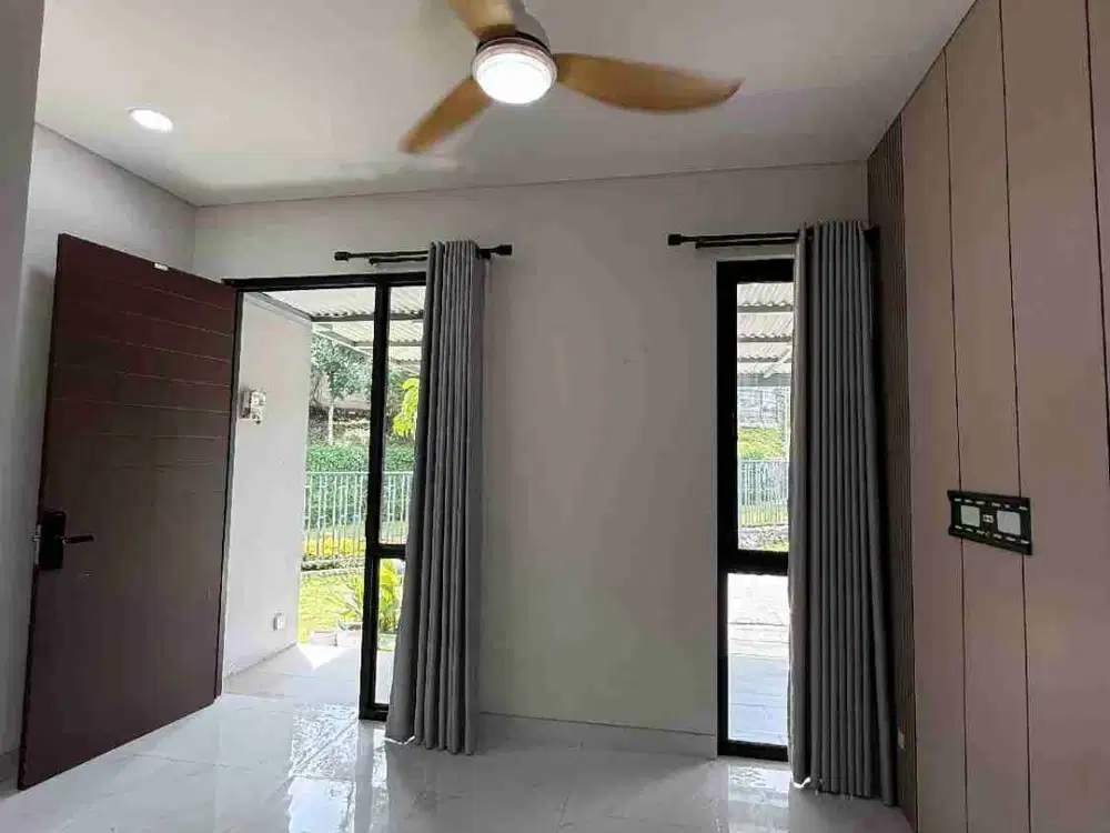 DIJUAL RUMAH BARU 3 LANTAI DENGAN HARGA MURAH DI CLUSTER BARU KOTA WISATA!