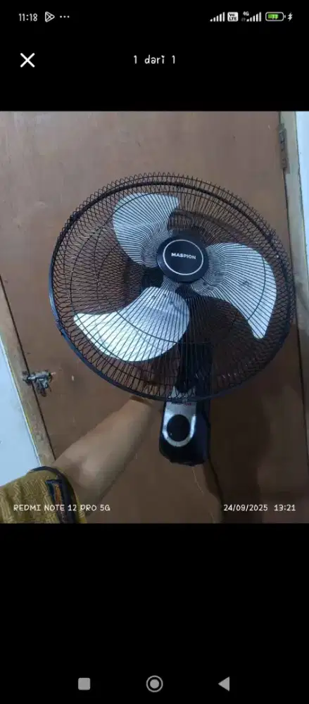 Kipas angin maspion dinding 18 inch