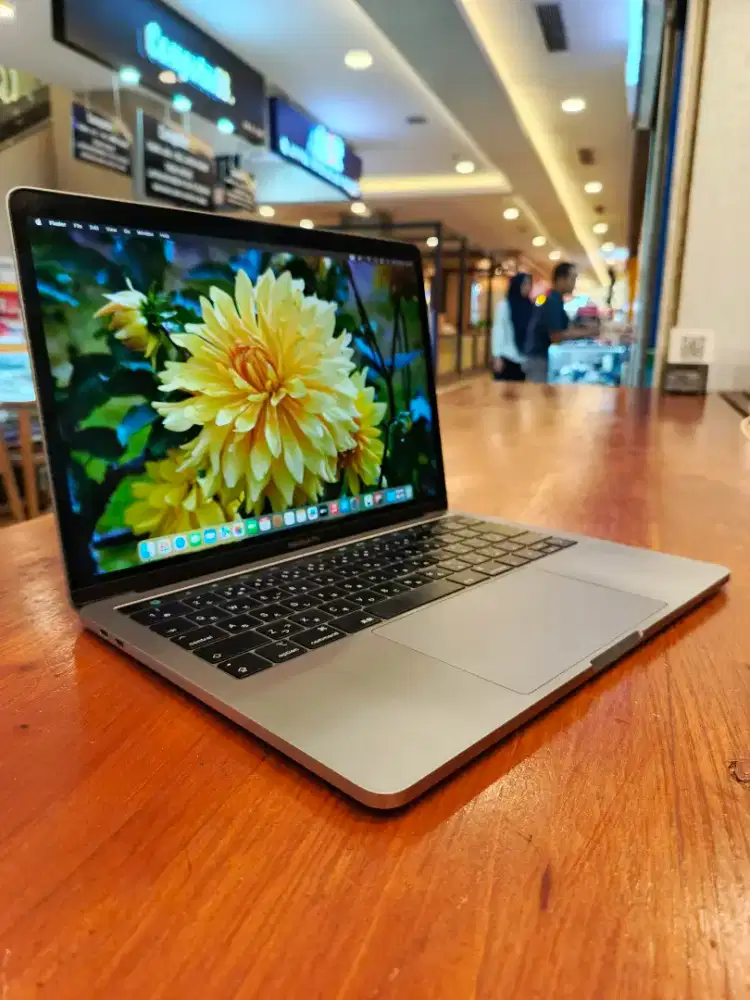 Macbook Pro Retina 13 inch 2018 i7 Grey 16/500GB